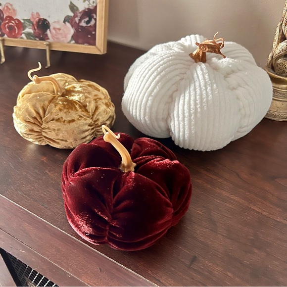 Lot of Plush Decorative Pumpkins - Picture 1 of 8
